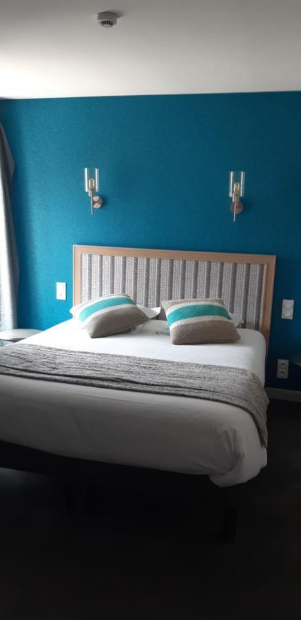 Logis Hotel Le Grand Cerf Ernée Екстериор снимка