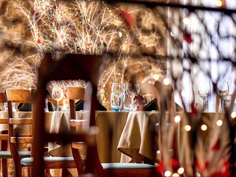 Logis Hotel Le Grand Cerf Ernée Екстериор снимка